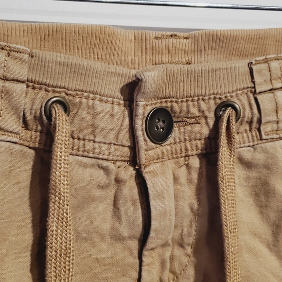 Cute, Khaki Linen/Cotton Blend Shorts - Picture 3 of 7